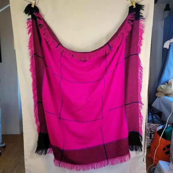 Vibrant Fuscia Pink and Black Fringed Shawl Scarf - Picture 5 of 8